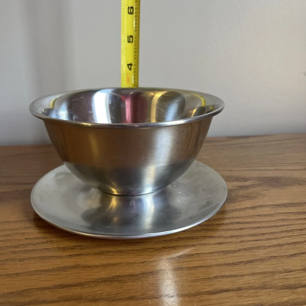Vintage Oneida 18/8 Stainless Steel Gravy Bowl 5.75in‎ With Attached Drip Plate